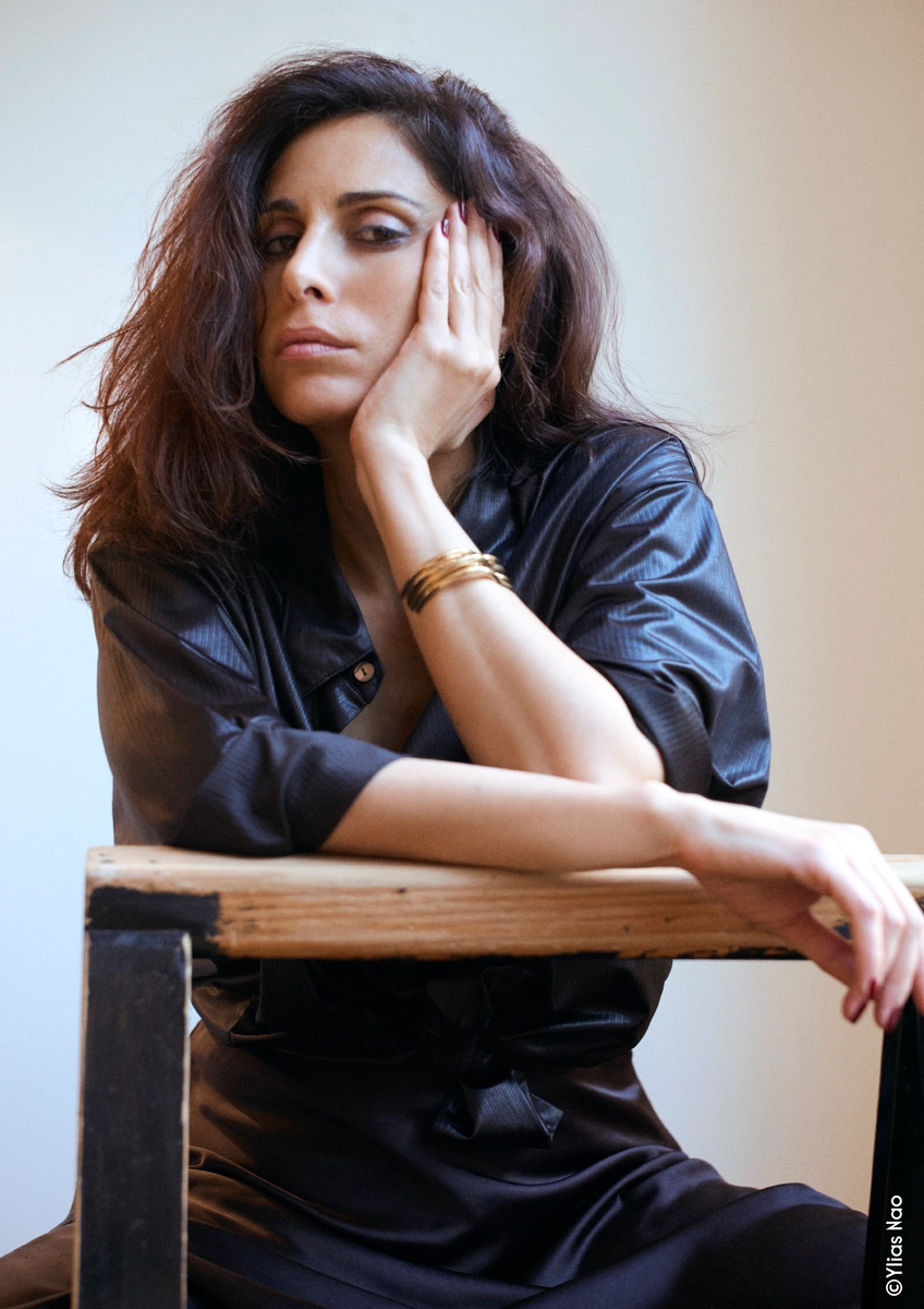 À l’occasion de la sortie de la version live de son troisième album I Remember I Forget Live, Yasmine Hamdan investira les Bouffes du Nord, le 5 juin 2027, pour un concert exceptionnel.