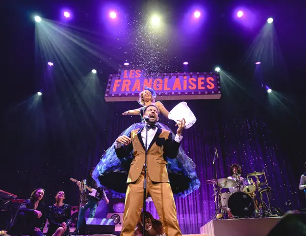 LES FRANGLAISES