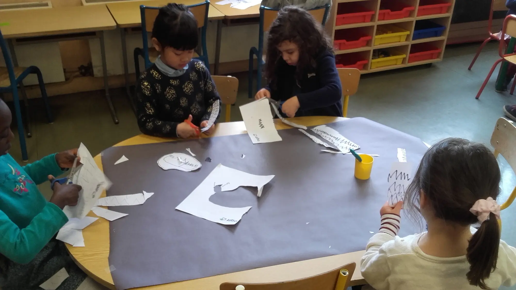 action culturelle : Qui s'y frotte ... s'y pique