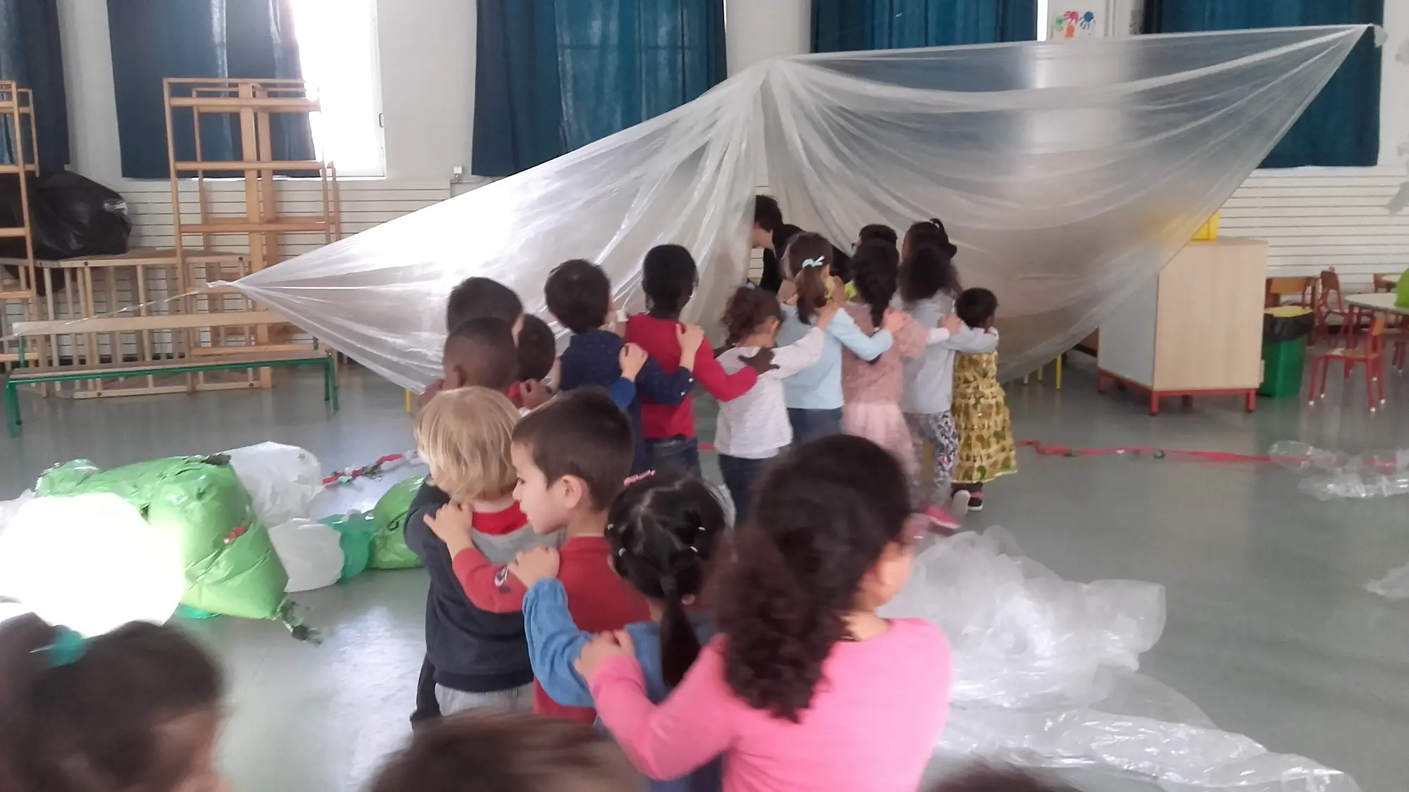 action culturelle : Qui s'y frotte ... s'y pique