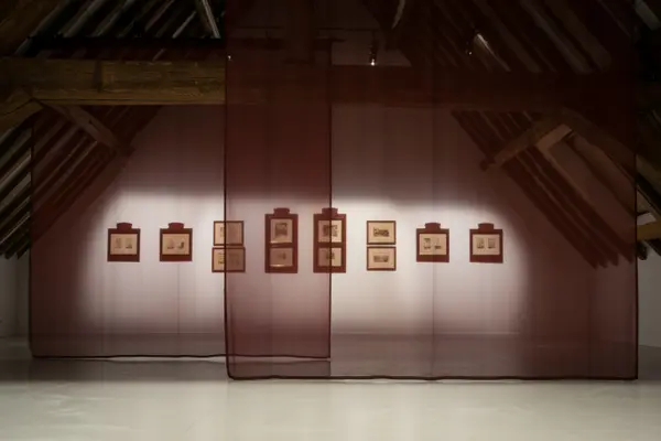 Vue de l’exposition « La Chambre à échos #3 : La collection de photographies anthropologiques des chocolatiers Menier », 2025, Collections Nestlé France - Fonds Menier déposées en mairie de Noisiel, 