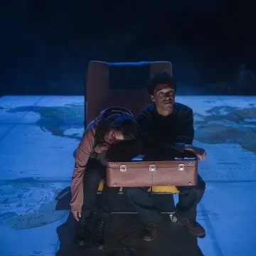 Image du spectacle Le garçon à la valise de Mike Kenny / Odile Grosset-Grange