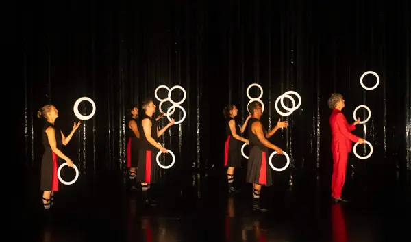 Image du spectacle HEKA de Gandini Juggling