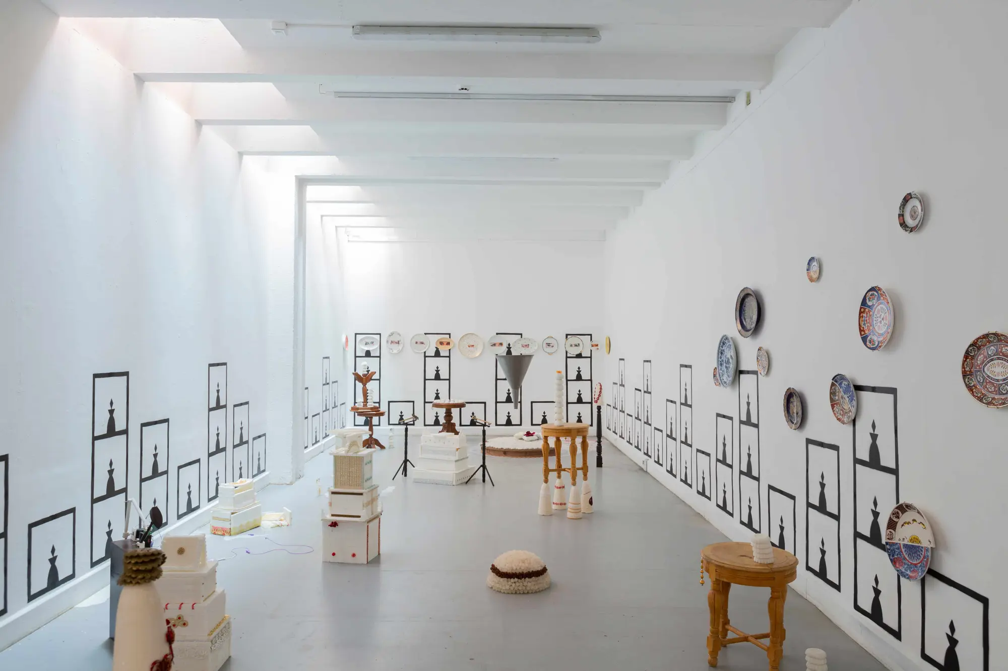 Maïssane Alibrahimi, Wedding garden of love, 2023, technique mixte, vue d’installation, courtesy de l’artiste, 