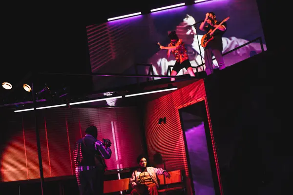 Image du spectacle 1983 de Alice Carré et Margaux Eskenazi  / Compagnie Nova