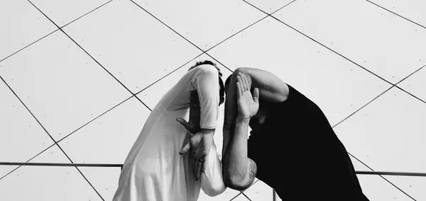 Image du spectacle Neighbours de Brigel Gjoka, Rauf « Rubberlegz » Yasit et Ruşan Filiztek