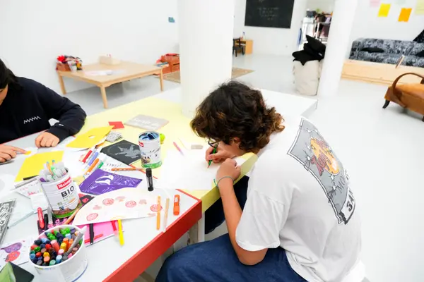 Image du spectacle Atelier 13-17 ans de autour de l'exposition collective Tactical Specters