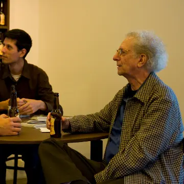 Image du spectacle Tom Marioni de The Act of Drinking Beer with Friends is the Highest Form of Art
