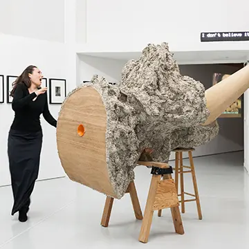 Image du spectacle Cally Spooner de Damning Evidence Illicit Behaviour Seemingly Insurmountable Great Sadness Terminated In Any Manner