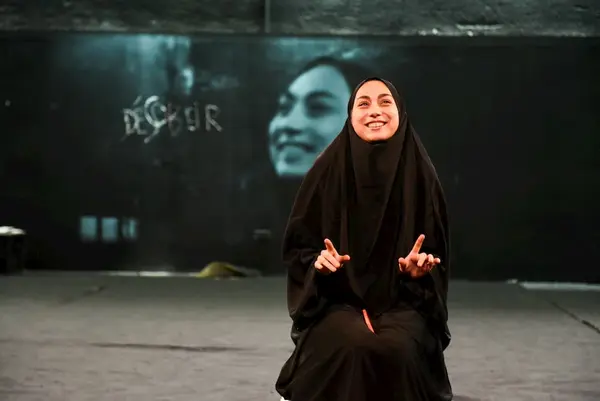 Image du spectacle Désobéir de Julie Berès – Compagnie les Cambrioleurs