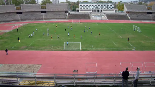 Veronika Tzekova - FOOOOTBALLLL (2012) © Veronika Tzekova