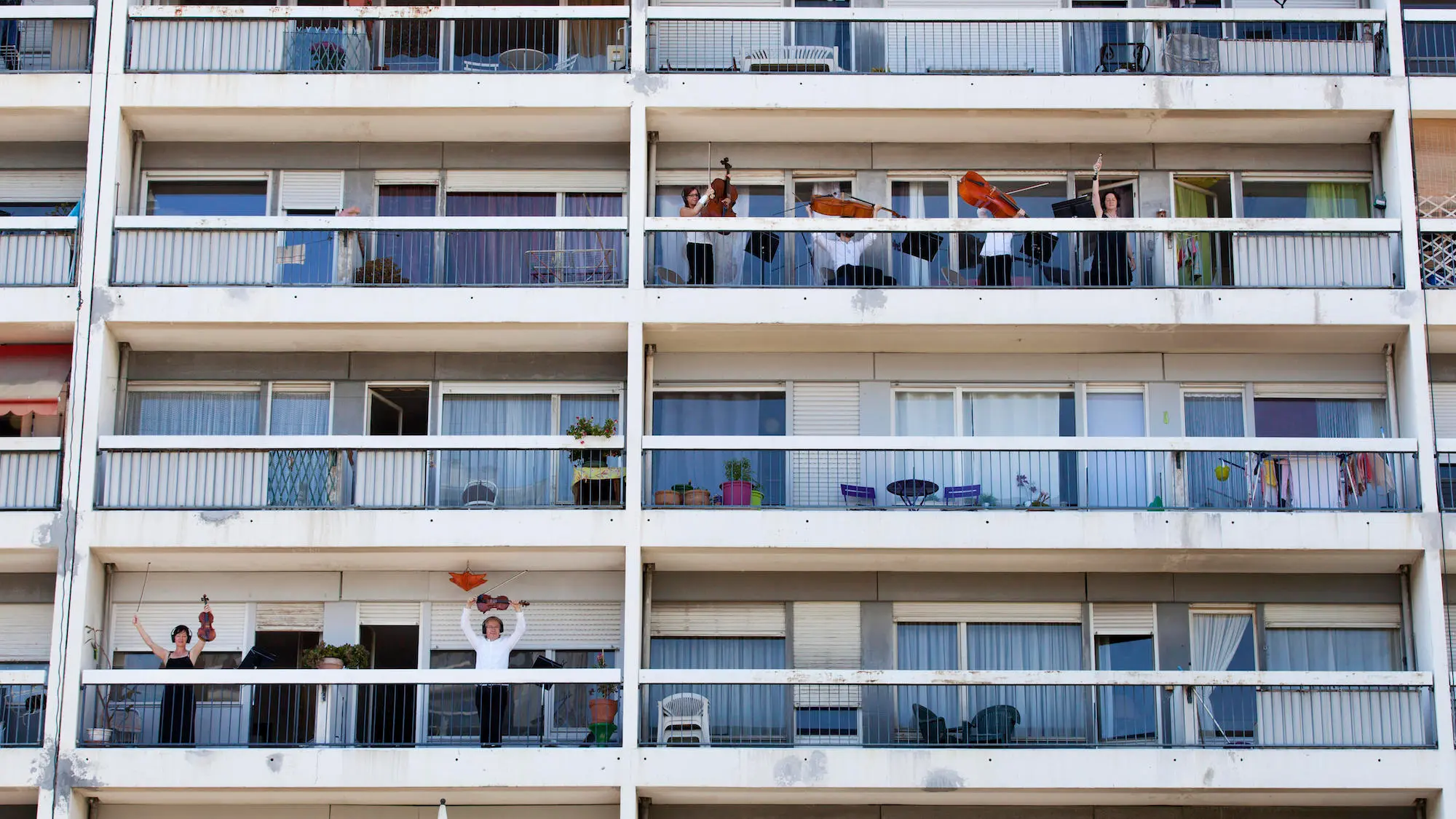Lieux publics & Cie - Grand Ensemble © Grégoire Edouard