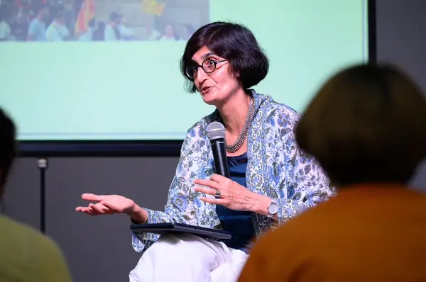 Conférence What Difference Does Difference Make? Transnational Feminism and (Im)Possible Solidarities par Nikita Dhawan, Festival Tashweesh, septembre 2022.