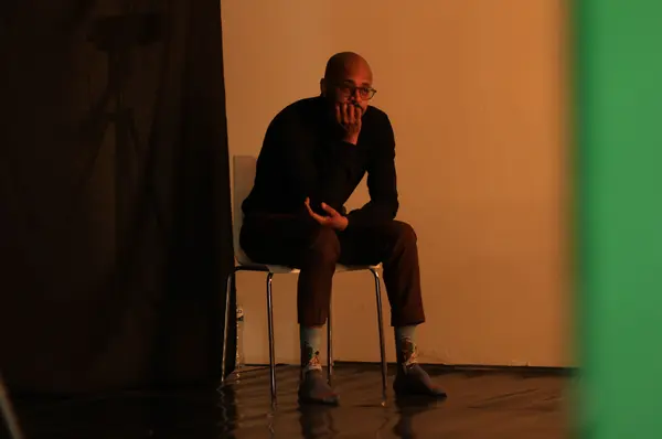 "Loge-MOI" by Marwen Errouine in DPDW Performance Room, 11.03.22