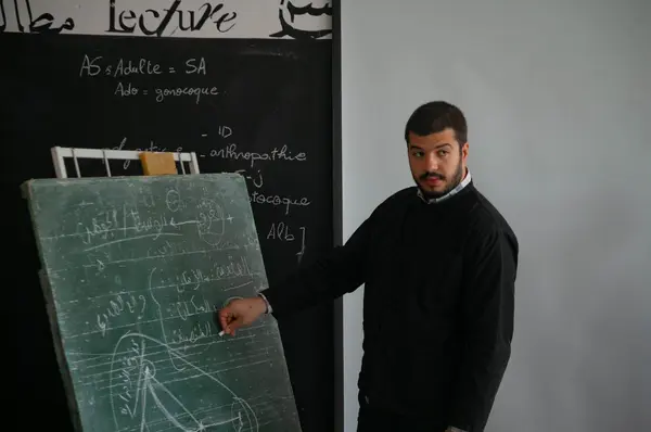 Atelier d'écriture avec Dhia Bousselmi au sein de l'école primaire publique Hafsia (Tunis), année scolaire 2021-2022