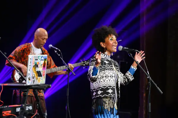 Alsarah & The Nubatones