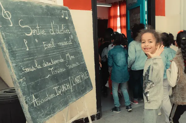 Sortie de l'atelier d'éveil musical par Iqadh avec les enfants de l'école de la Hafsia- médina de Tunis, juin 2023