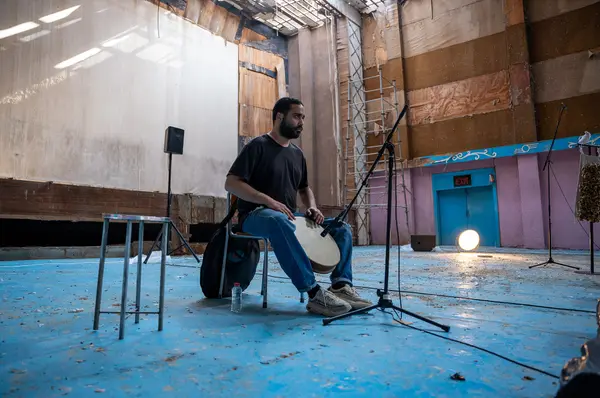 Performance "Bird" by Selma and Sofiane Ouissi at the 15th Sharjah Biennale, February 2023.