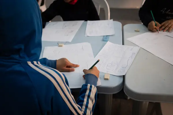 Atelier de bande-dessinée avec Chakib Daoud à L'Art Rue, novembre 2020.