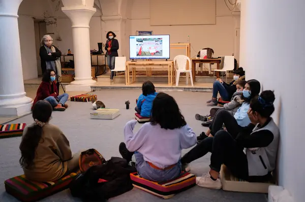 Film workshop and film analysis with Sentiers-Massarib