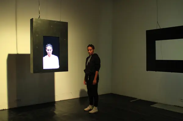 Behind the scenes of "Fragments" - Adaptation by Oumaima Bahri in DPDW Performance Room, 28.01.22