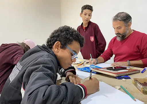Atelier de bande-dessinée avec Chakib Daoud à L'Art Rue, novembre 2022.