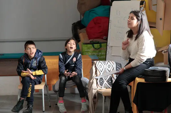  Musical awakening workshop led by Iqadh with the children of the Bab Souika school - medina of Tunis, 2021 to 2023