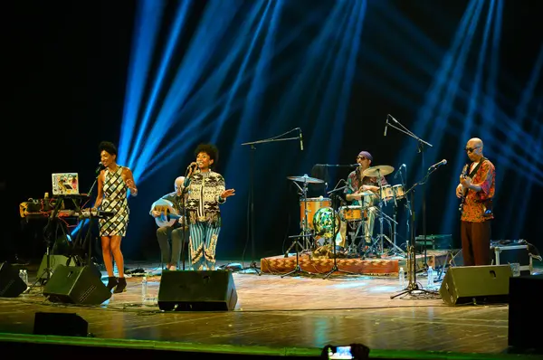 Alsarah & The Nubatones