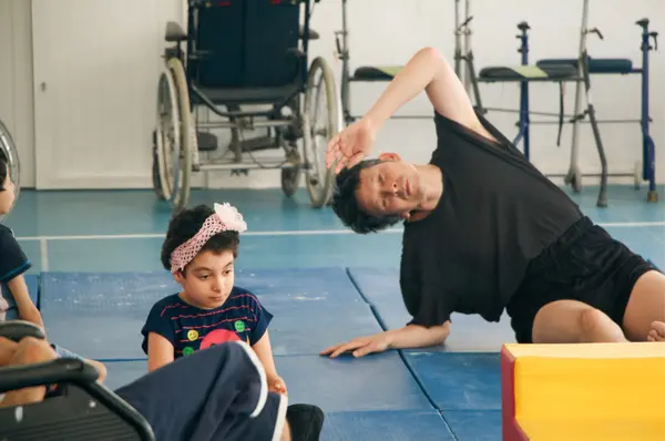 Résidence de danse d'Eric Minh Cuong Castaing à Tunis : inclusion et créativité  