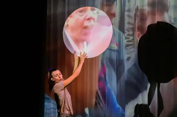 Behind your Eyeballs de Salma Said & Miriam Coretta Schulte,  Festival Tashweesh, septembre 2022.