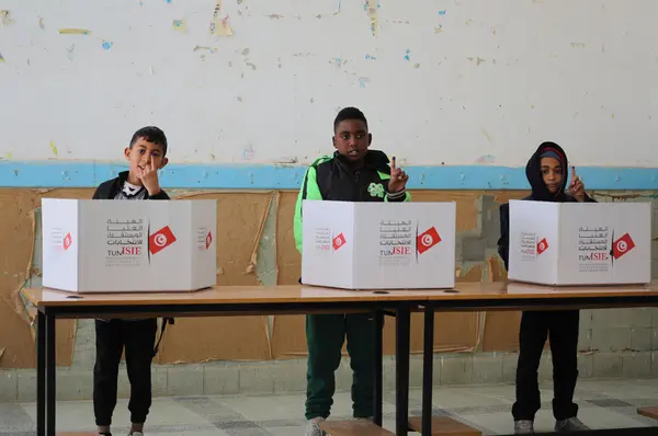 Qismi Al Ahla, école primaire dite avenue de la République – Kébili, atelier civiques et élections, 2022-2023
