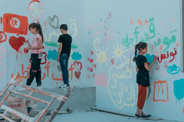 Qismi al Ahla, école primaire Al Ahwech - Feriana / Kasserine, 2022-2023, Transformation de l'espace.