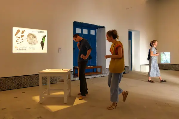 Les cartes de la dignité de Leyla Dakhli et collectif DREAM, Créations, Festival Dream City 2023, Tunis.