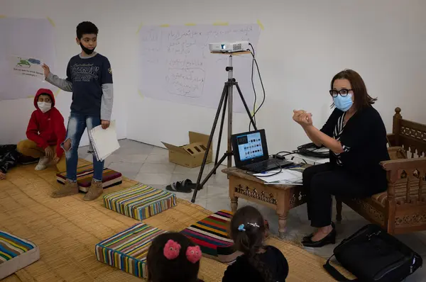 Atelier d'éveil à la pensée à L'Art Rue avec Houda Kefi - médina de Tunis, 2020-2021
