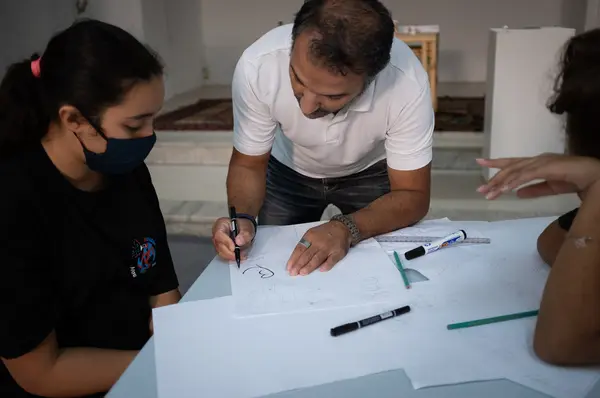 Atelier de bande-dessinée avec Chakib Daoud à L'Art Rue, novembre 2020.
