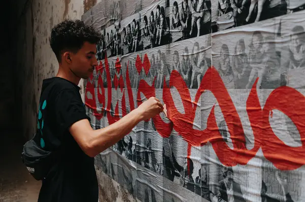 Exile Is A Hard Job de Nil Yalter, Dream projects, Festival Dream City 2023, Tunis.