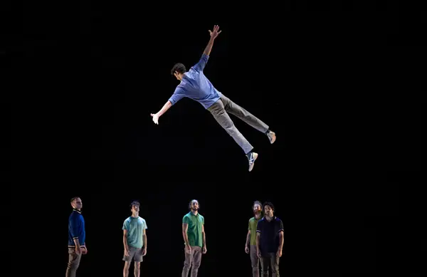 Esquive - Gaëtan Levêque / Photo © Irvin Anneix et Hélène Combal-Weiss