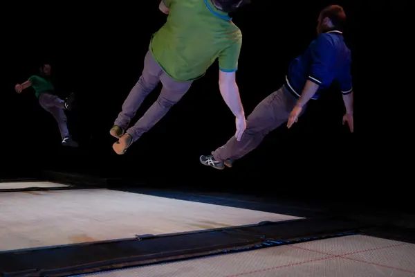 Esquive - Gaëtan Levêque / Photo © Irvin Anneix et Hélène Combal-Weiss
