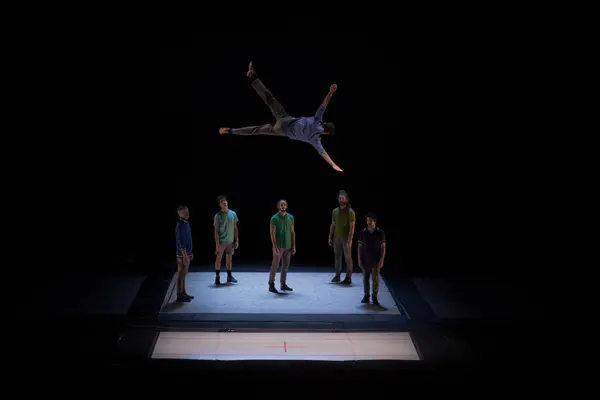 Esquive - Gaëtan Levêque / Photo © Irvin Anneix et Hélène Combal-Weiss