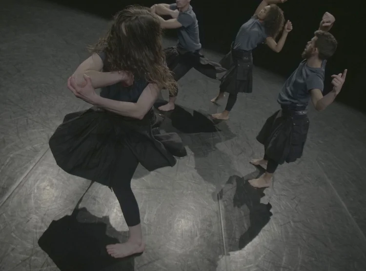 In extenso, Danses en Nouvelles… – Danse de 4 / Danse de 20