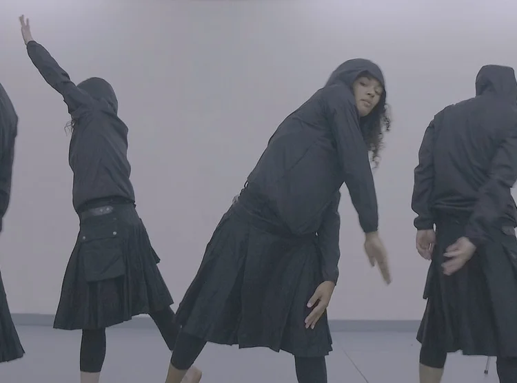 In extenso, Danses en Nouvelles… – Danse de 4 / Danse de 20