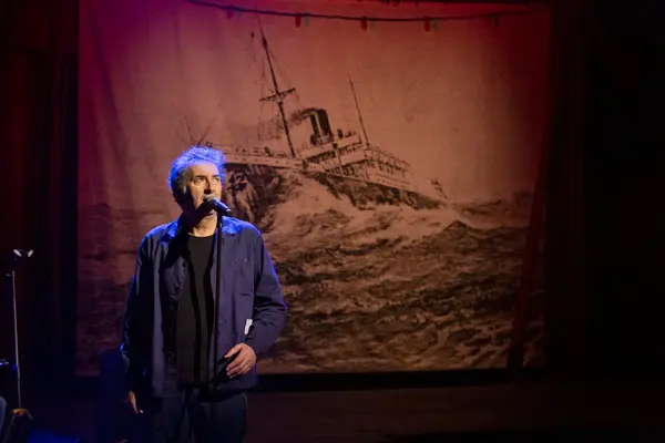 Tous les marins sont des chanteurs 