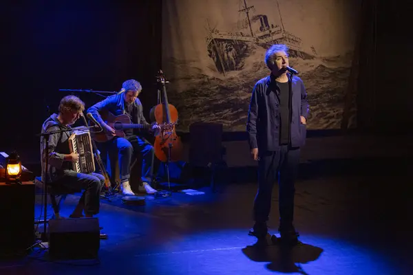 Tous les marins sont des chanteurs 