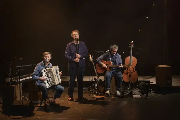 Tous les marins sont des chanteurs 