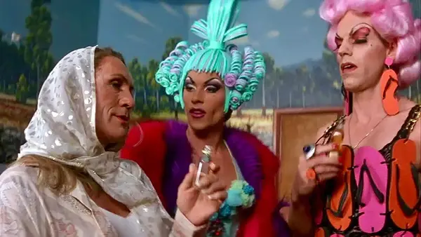 CINÉ AU THÉÂTRE : Priscilla, folle du désert