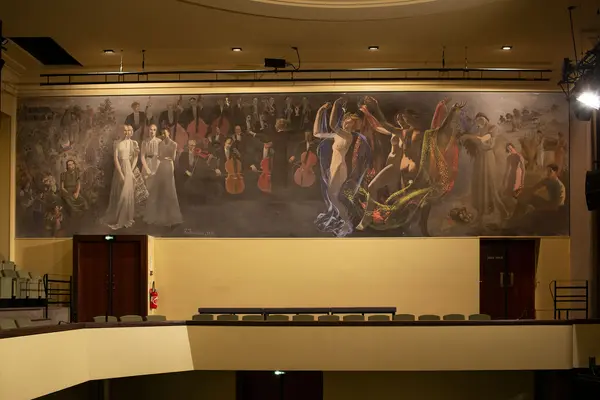 Fresque réalisée par J. Burkalter, toujours visible à l'heure actuelle.