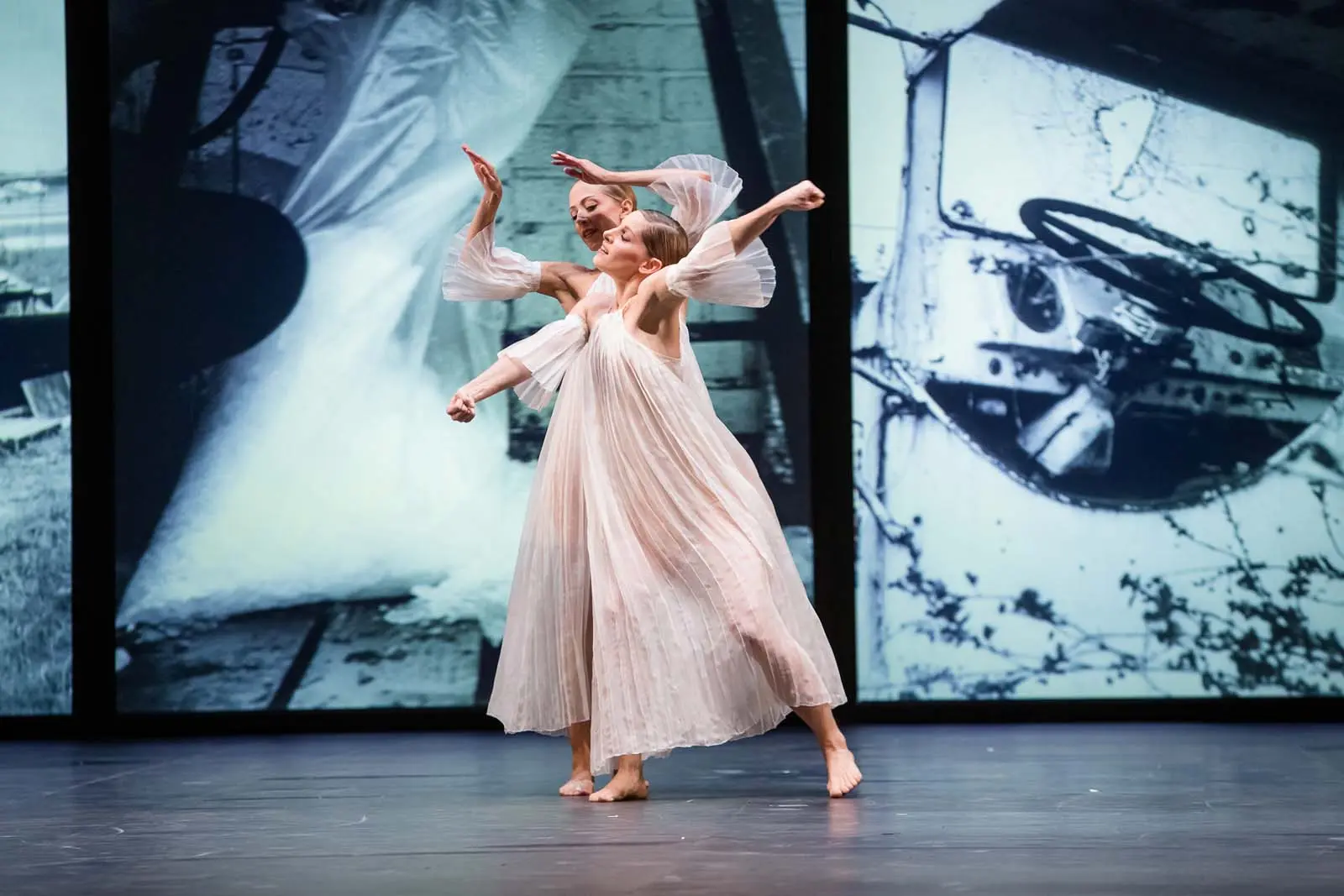 Dans les pas de Trisha Brown (Glacial Decoy à l'Opéra)