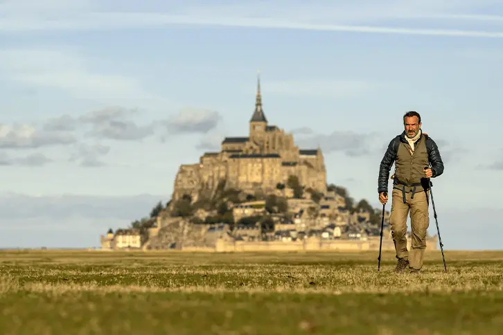 SUR LES CHEMINS NOIRS — AVANT-PREMIÈRE
