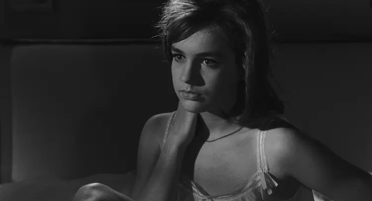 LES ADOLESCENTES